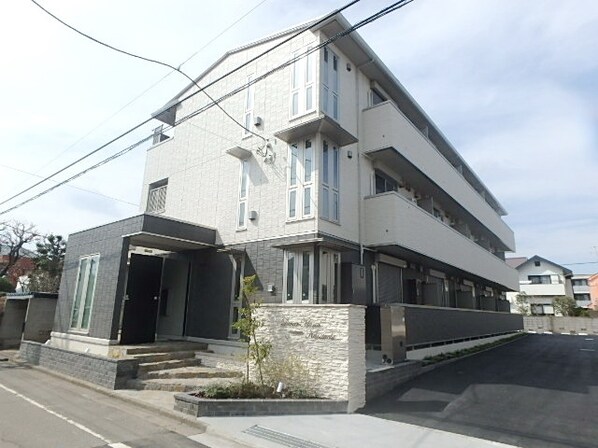 ルナマリア国立Aの物件外観写真